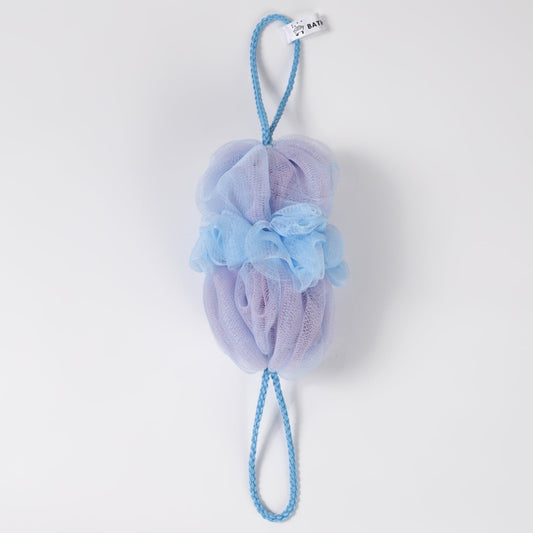 ぐーんと伸びて背中も洗えるボディスポンジ