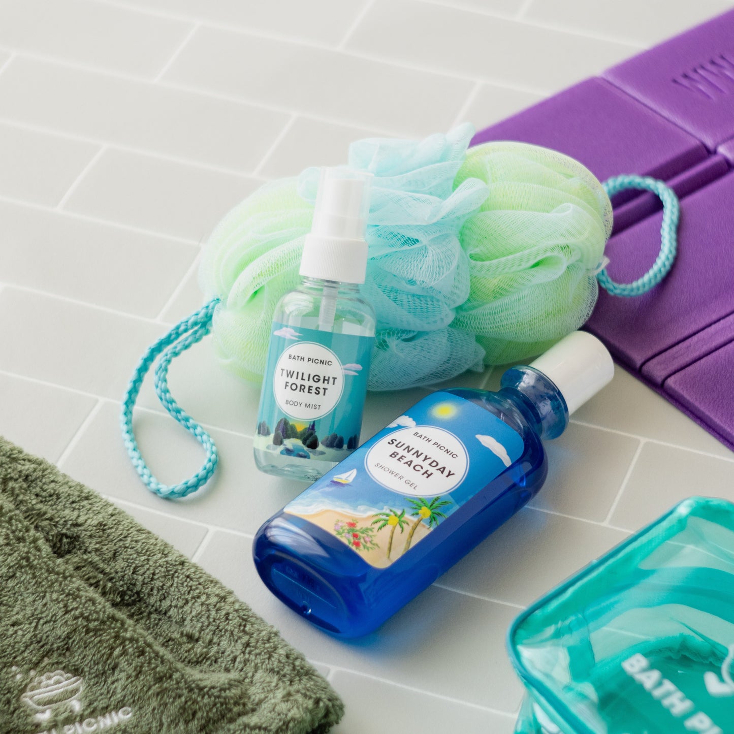 ぐーんと伸びて背中も洗えるボディスポンジ